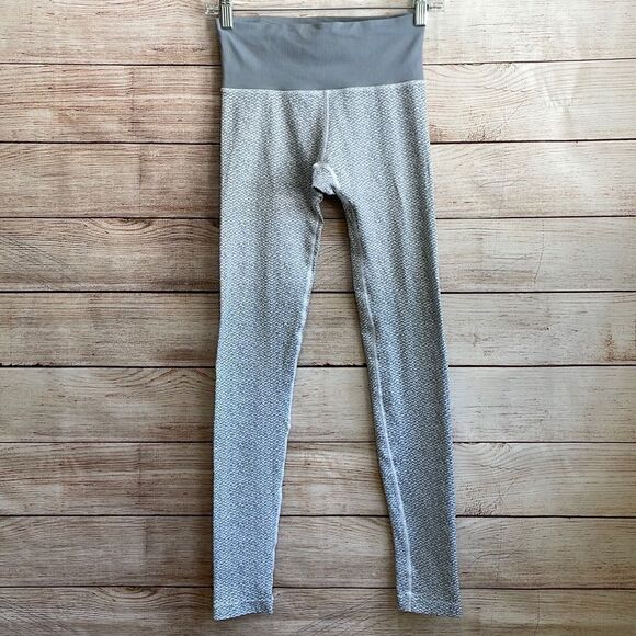 ATHLETA FLURRY BASE TIGHTS IN GRAY - Picture 1 of 5